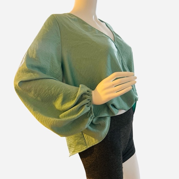 Blue Blush Green Puff Sleeve Wrap Blouse size S - Picture 2 of 9